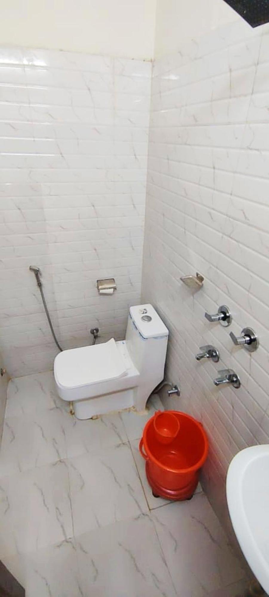 Luxury Rooms In Safdarjung Enclave Near Aiims & Safdarjung Hospital Нью-Дели Экстерьер фото